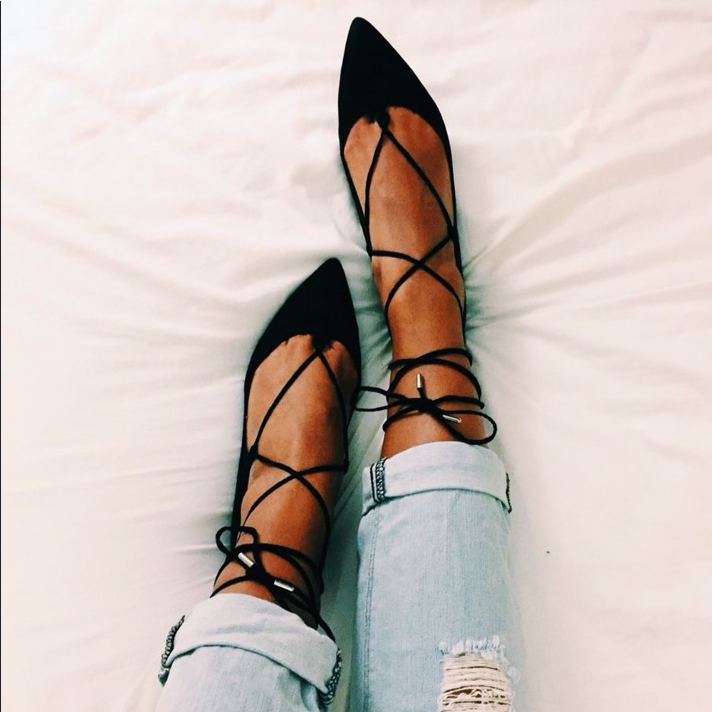 SOLD! ❤️ Steve Madden Eleanorr Suede Lace Up Flats